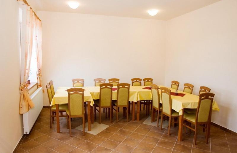 Pension Smetanuv Statek Hradec Kralove Exterior photo